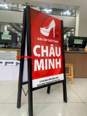 Standee khung sắt chữ A làm bảng quảng cáo ngoài trời, chống nước, chống gió - INKTS1557