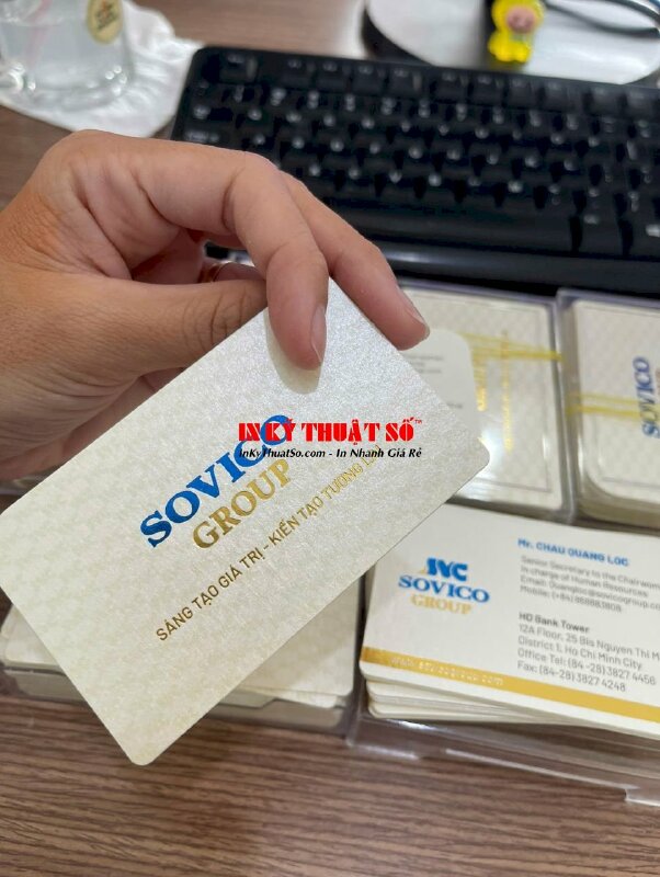 In name card ép kim giấy nhũ vàng in Offset 2 mặt chức danh Senior Secretary - INKTS3006