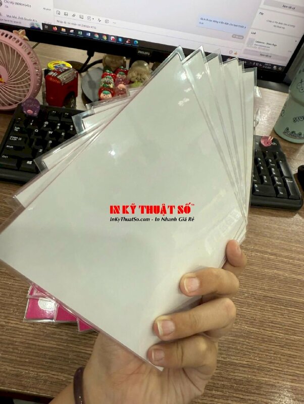 In bảng thông tin Thay đổi bao bì sản phẩm treo tại quầy kệ sản phẩm, in giấy C300gsm ép plastic - INKTS3012