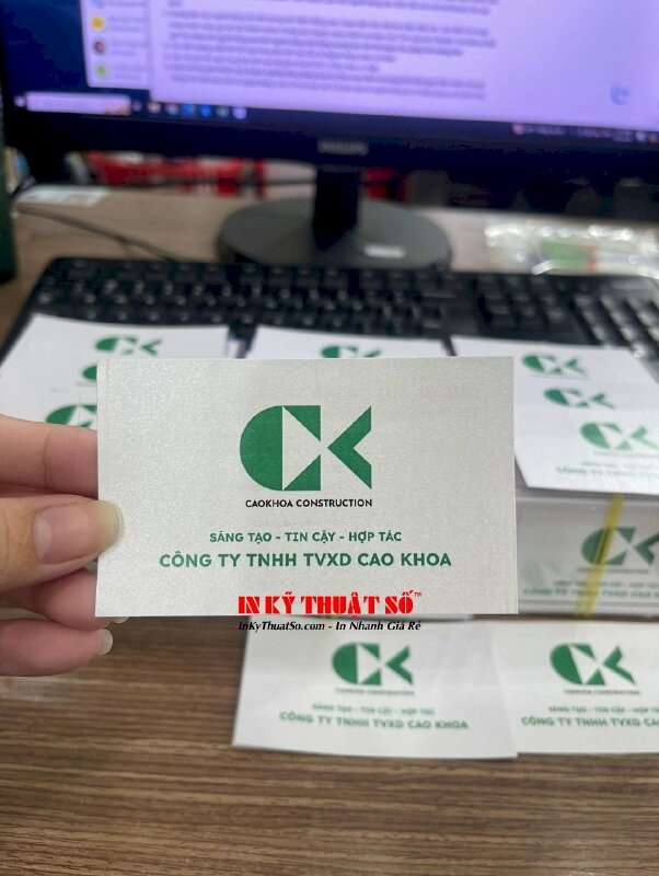 In brochure giới thiệu sản phẩm máy móc thiết bị y tế - INKTS1595