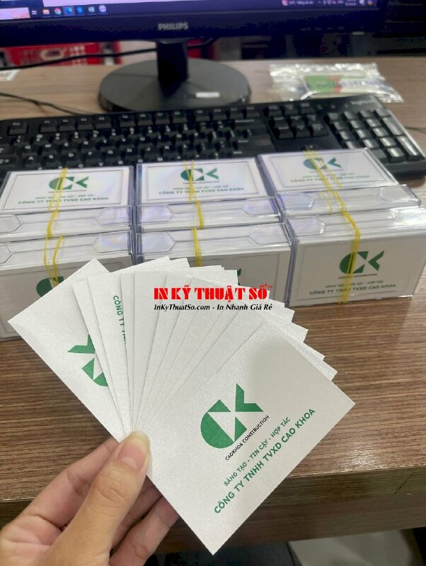 In brochure giới thiệu sản phẩm máy móc thiết bị y tế - INKTS1595