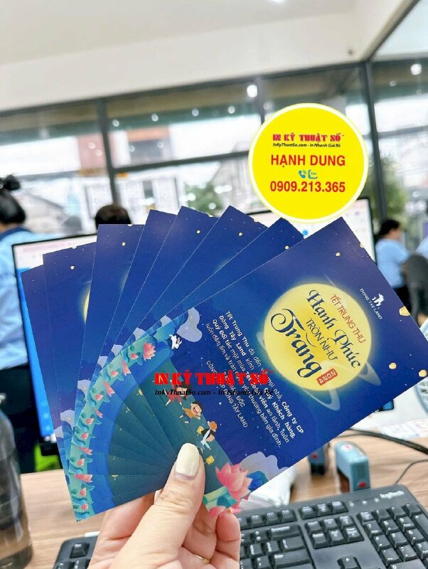 In UV trên nhôm kim loại - Metal Aluminium đóng khung viền hoa văn, lồng mặt kính làm quà cưới, khung ảnh kỷ niệm cưới - INKTS1841