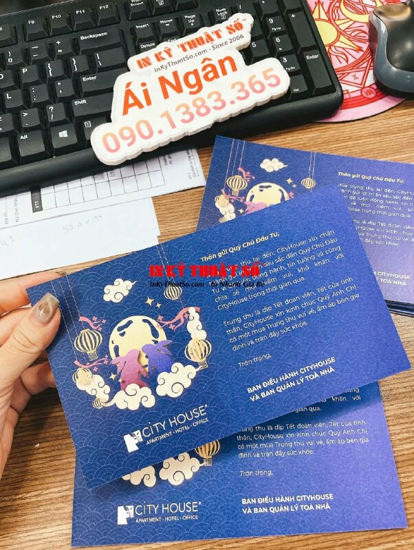 In móc khóa mica hình linh vật thương hiệu, móc khóa mica trong 5li in UV 2 mặt - INKTS1779