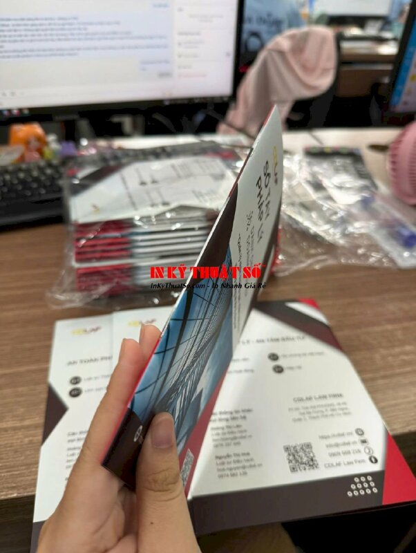 In quyển Sổ tay pháp lý cho công ty luật, in sổ tay khổ A5 giấy C200 gsm, cán màng mờ - INKTS2915