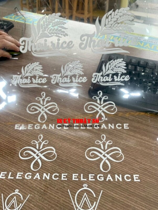 In Voucher cho tiệm Nails, quyển Gift Certificate Books cấn răng cưa, hàng gửi đi New Jersey Mỹ từ TPHCM - INKTS1707