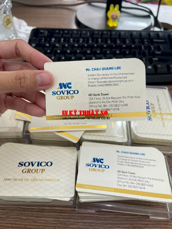 In name card ép kim giấy nhũ vàng in Offset 2 mặt chức danh Senior Secretary - INKTS3006