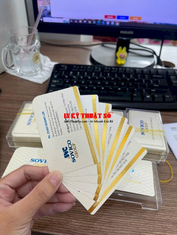 In name card ép kim giấy nhũ vàng in Offset 2 mặt chức danh Senior Secretary - INKTS3006