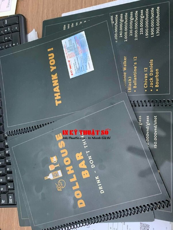 Làm huy hiệu cài áo in logo học viện đào tạo môi giới bất động sản - INKTS1702