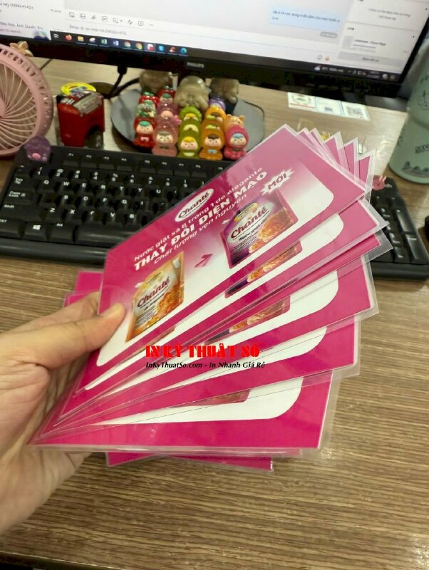 In bảng thông tin Thay đổi bao bì sản phẩm treo tại quầy kệ sản phẩm, in giấy C300gsm ép plastic - INKTS3012
