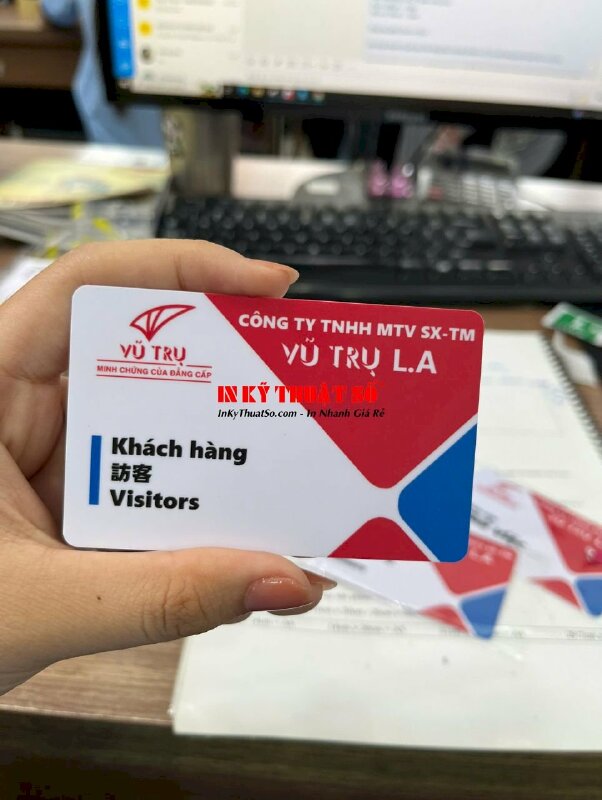 In Decal sticker logo tem nhãn trong suốt, in mực dầu, cán màng bóng, bế Demi từng sticker - INKTS1896