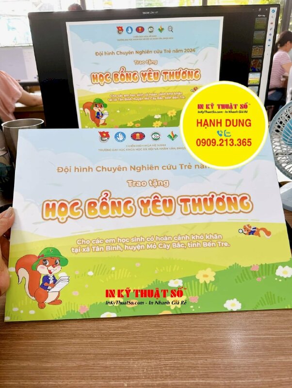 In folder bìa hồ sơ công ty du lịch lữ hành, in số lượng ít cấn tay gấp có khe để card visit - INKTS1672