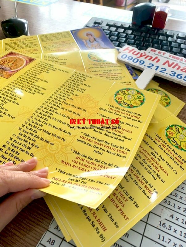 In hashtag cầm tay hình bánh sinh nhật, bánh bao, bánh há cảo cho nhà hàng Hongkong - INKTS1836