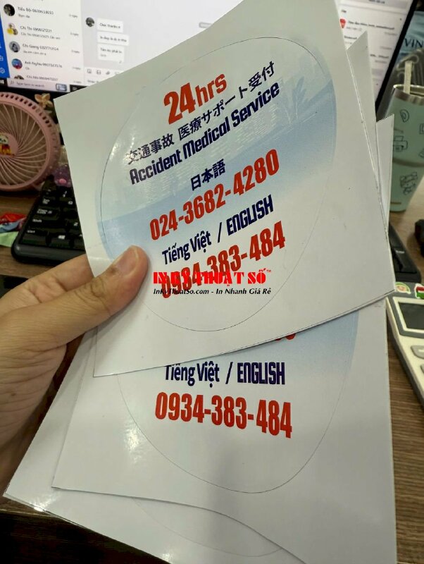 Decal in 2 mặt dán kính thông tin liên hệ dịch vụ y tế khẩn cấp cho công ty bảo hiểm - INKTS3016
