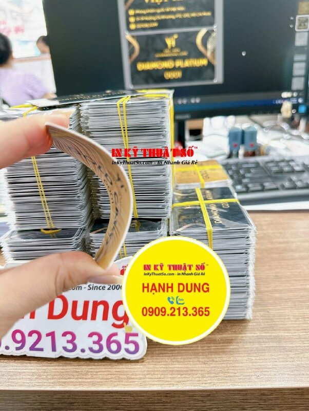 In tem hạt điều rang muối hàng xuất khẩu, Decal sữa in tem nhãn tiếng Anh Roasted Cashew Nuts - INKTS1748