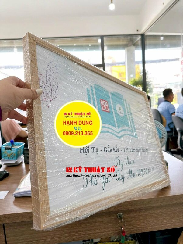 Làm tem vỡ niêm phong size dài 1x10cm, bế từng tem cho thương hiệu trà ngọt - INKTS1912