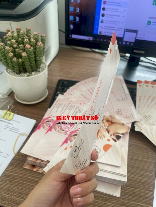 In Voucher Nail Salon &amp; Spa giấy mỹ thuật nhũ trắng, cấn răng cưa 1 đường, hàng gửi đi New Jersey Mỹ từ TPHCM - INKTS2857