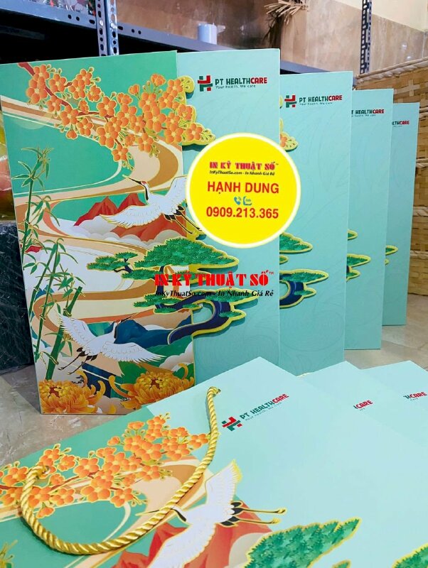 In nhãn UV DTF logo công ty, thương hiệu dán hộp quà tặng, túi giấy đựng quà tặng đối tác, nhân viên - INKTS2980