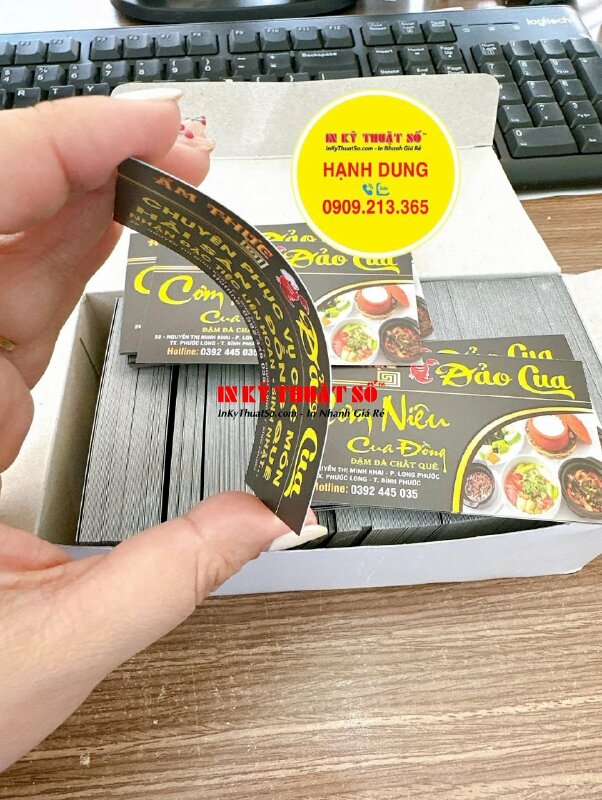 In name card rèm cửa chức danh Project Manager Quản lý dự án công ty màn rèm cửa cao cấp, in card giấy mỹ thuật, có mã QRcode chat Zalo - INKTS1903